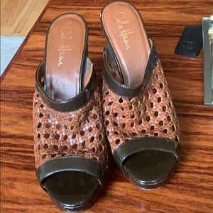 Cole Haan w/ Nike Air basie weave heels SZ 9